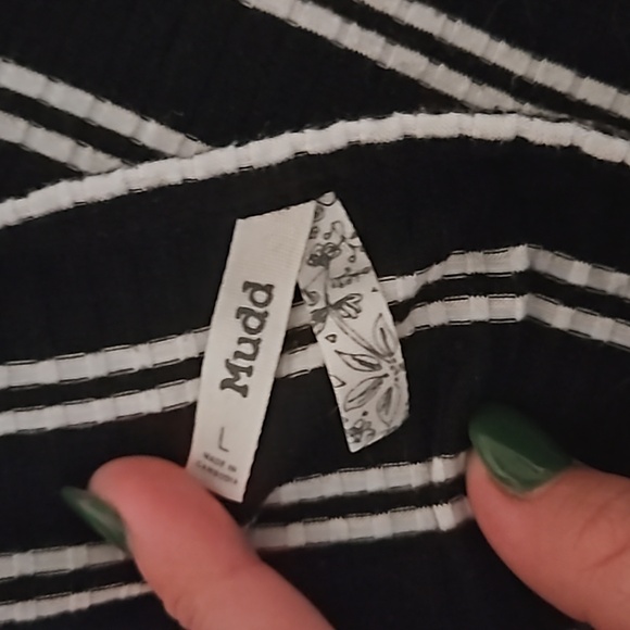 Halter top - Picture 3 of 3